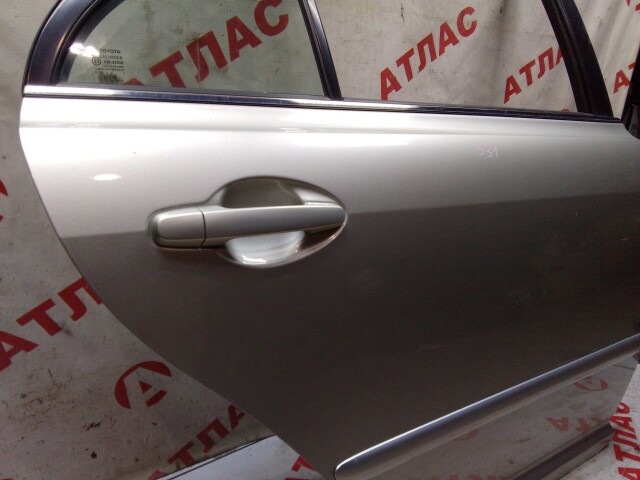 Дверь TOYOTA Avensis 