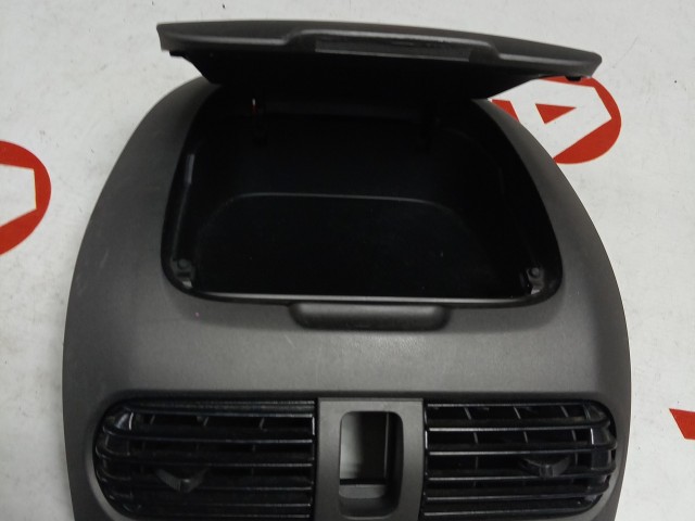 Бардачок NISSAN Sunny 