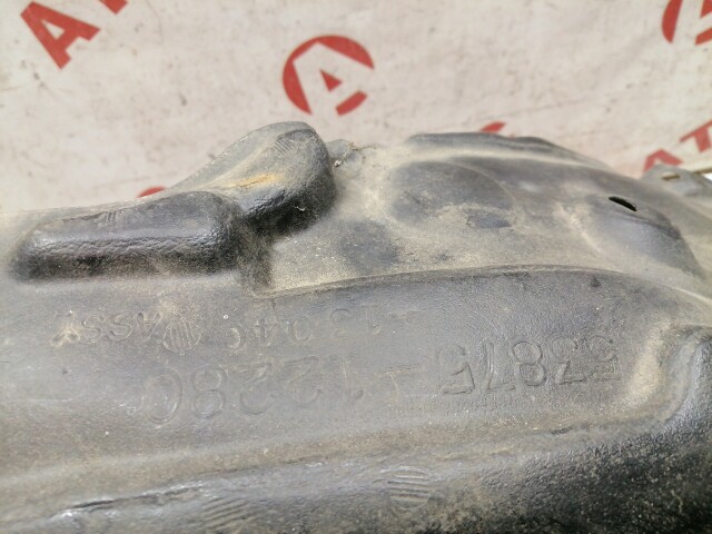 Подкрылок TOYOTA Corolla Fielder 