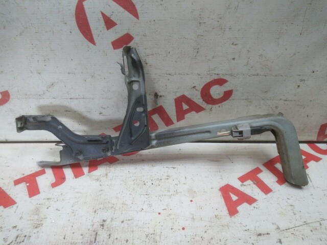 Кронштейн замка капота TOYOTA Avensis 