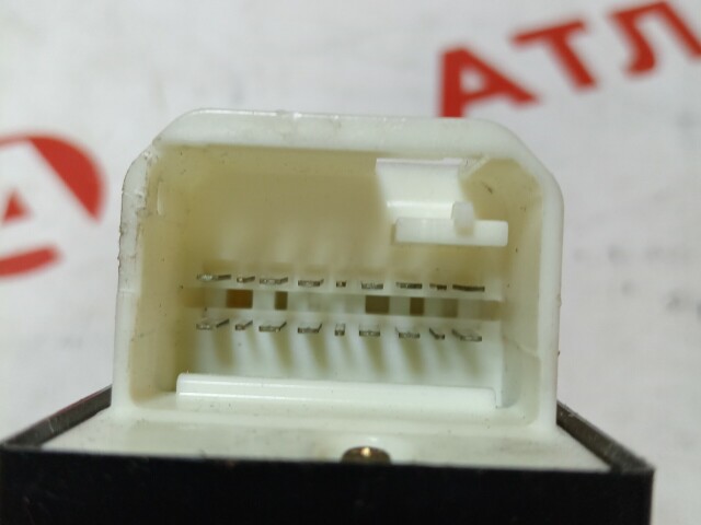 Блок управления стеклоподъемниками TOYOTA Platz 