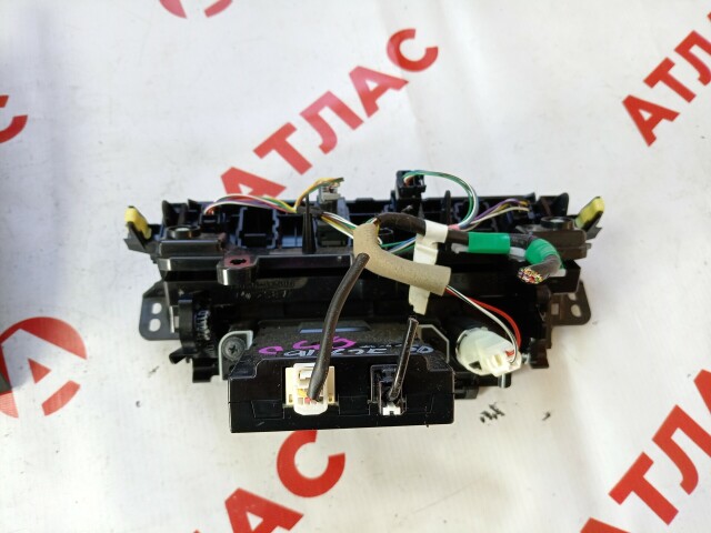 Бардачок TOYOTA Camry 