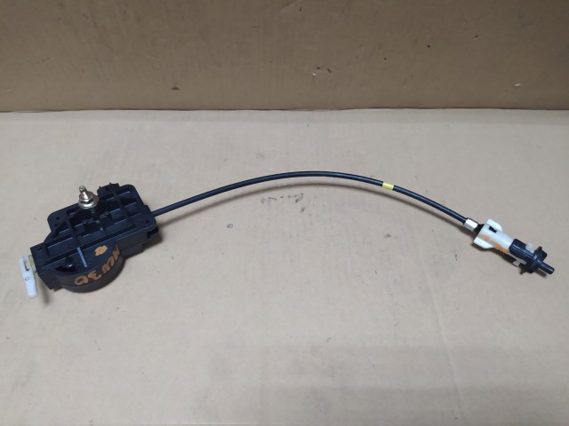 Замок лючка бензобака TOYOTA Harrier 