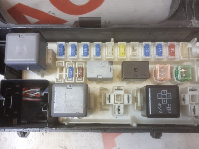 Блок предохранителей TOYOTA - 2AZ-FE