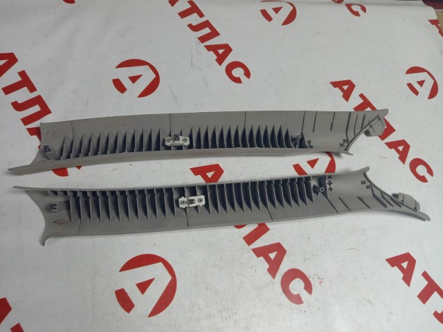 Накладка на стойку лобового стекла NISSAN Sunny 