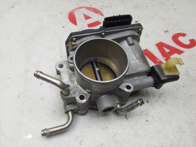 Дроссельная заслонка TOYOTA Avensis 1AZ-FSE