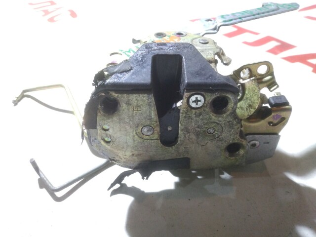 Замок двери TOYOTA Sprinter Marino 