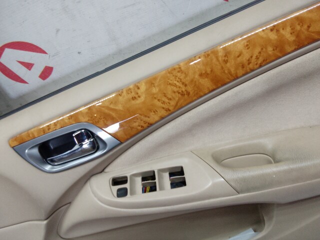 Дверь NISSAN Bluebird Sylphy 