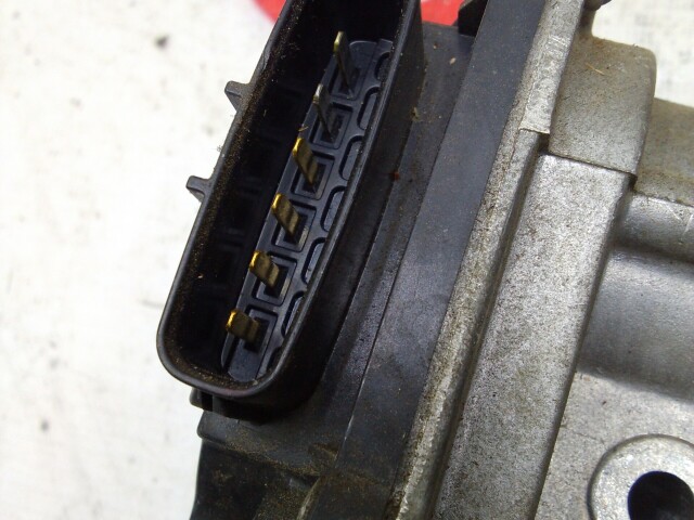 Дроссельная заслонка TOYOTA Avensis 2AZ-FSE