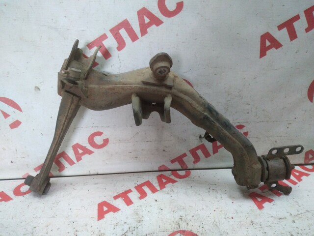 Рычаг TOYOTA Avensis 