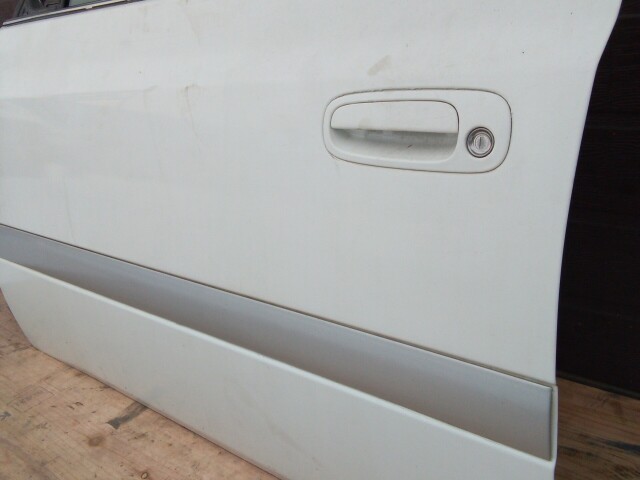 Дверь TOYOTA Corona Premio 