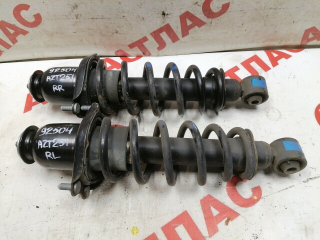 Стойка TOYOTA Avensis 