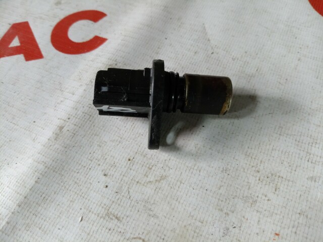 Датчик распредвала TOYOTA Avensis 1ZZ-FE