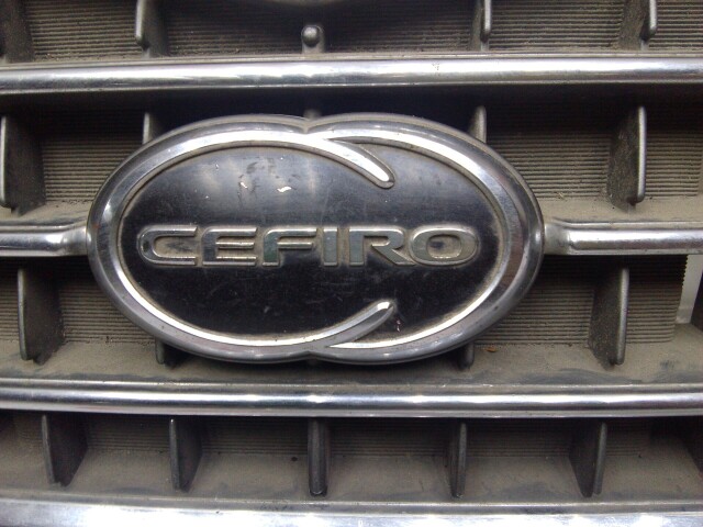 Решетка радиатора NISSAN Cefiro 