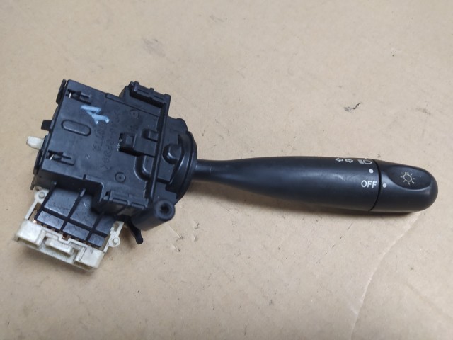 Гитара руля TOYOTA Passo 