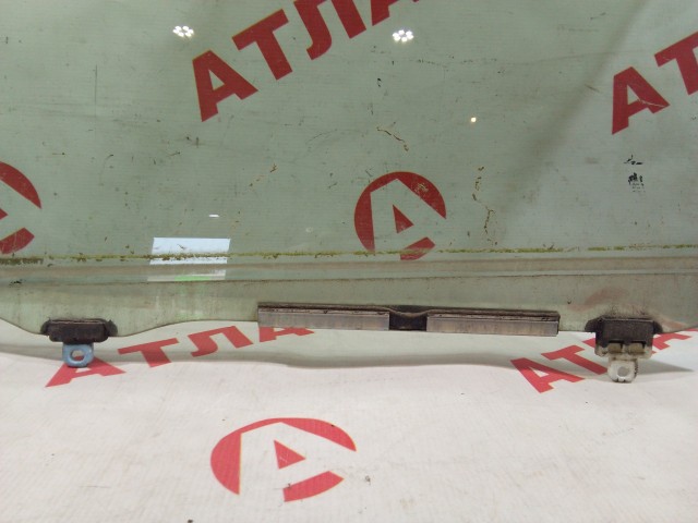 Стекло TOYOTA Ist 