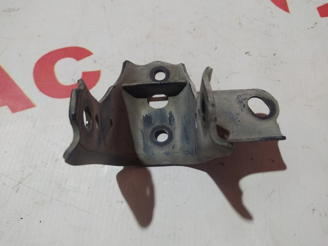 Кронштейн подушки ДВС TOYOTA Platz 1SZ-FE