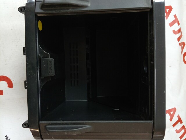 Бардачок NISSAN X-Trail 