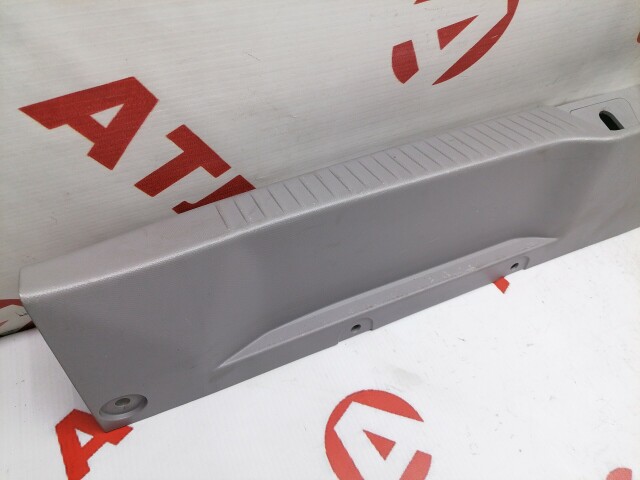 Накладка замка багажника TOYOTA Estima 