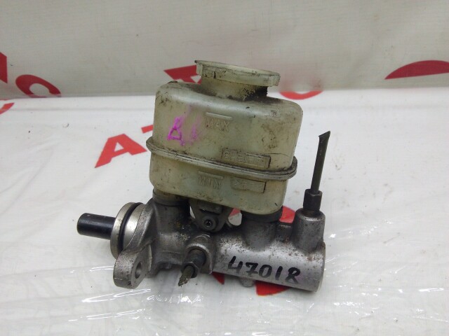 Главный тормозной цилиндр NISSAN Wingroad 