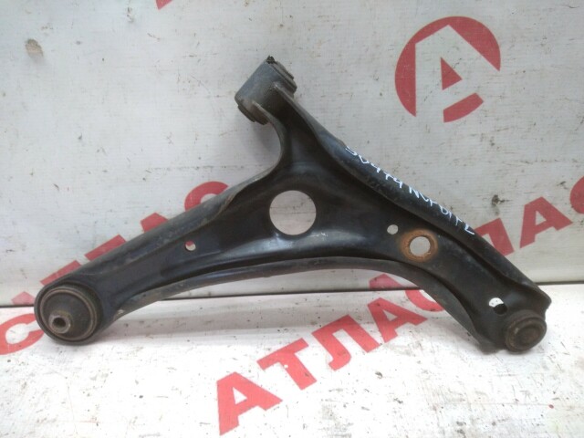 Рычаг TOYOTA Ist 