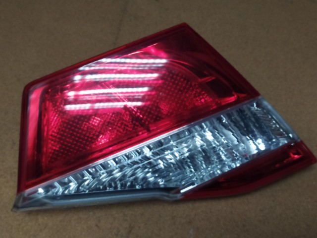 Вставка багажника TOYOTA Camry 