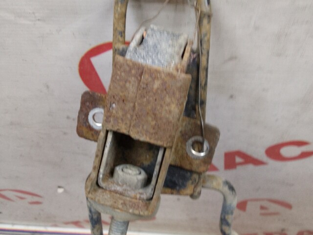 Крепление запасного колеса RENAULT Sandero Stepway 