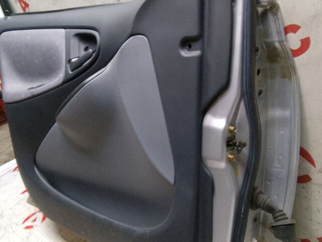 Дверь TOYOTA Vitz 