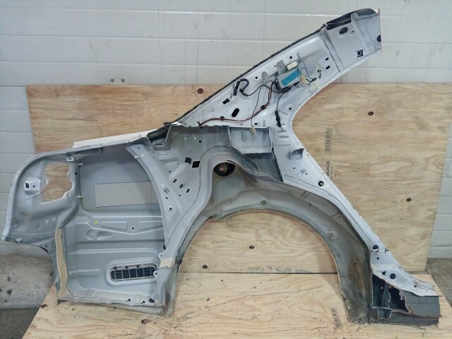 Крыло заднее TOYOTA Avensis 