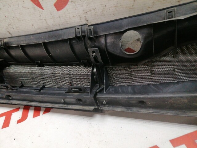 Жабо TOYOTA Vitz 