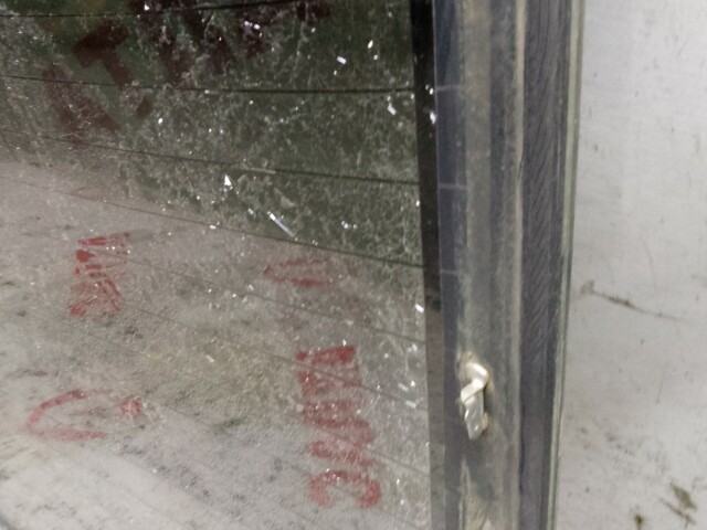 Стекло заднее TOYOTA Corolla 