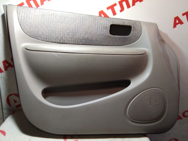 Обшивка двери TOYOTA Corolla Spacio 