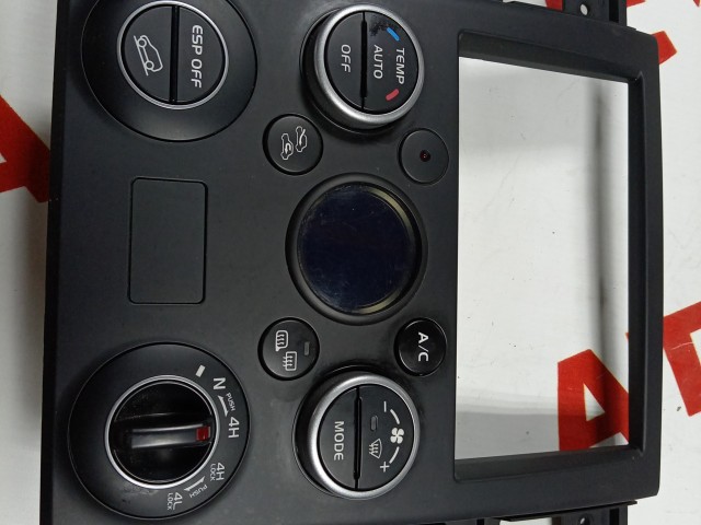 Блок управления печкой и кондиционером SUZUKI Escudo 