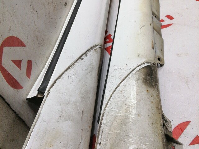 Накладка порога TOYOTA Avensis 