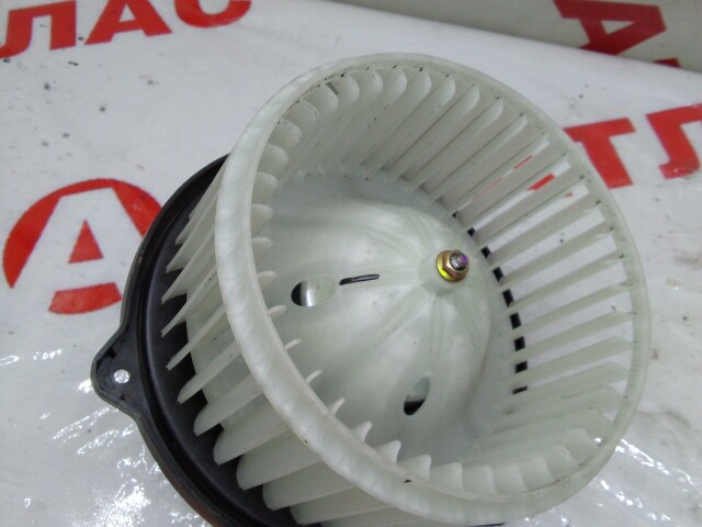 Моторчик печки TOYOTA Avensis 