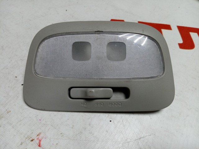 Плафон TOYOTA Ist 