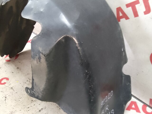 Подкрылок FORD Focus II 