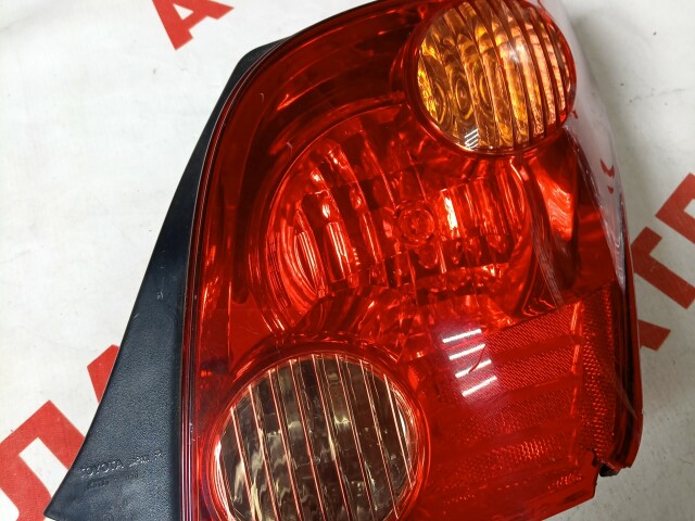 Стоп TOYOTA Ist 
