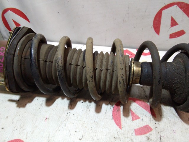 Стойка TOYOTA Mark II 