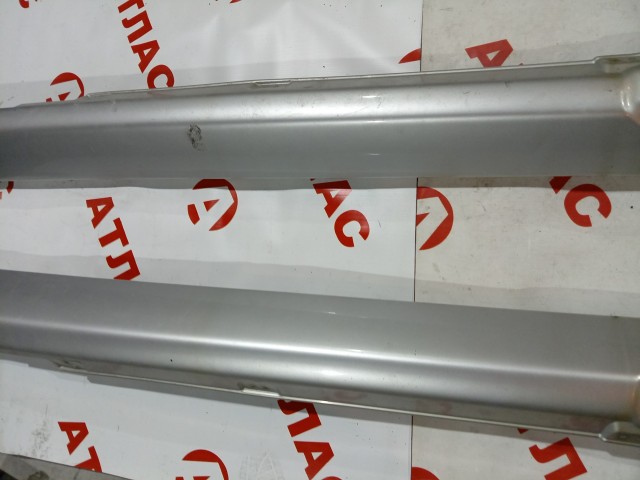 Накладка порога NISSAN Tino 