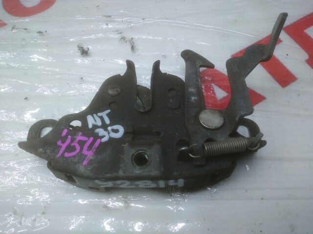 Замок капота NISSAN X-Trail 