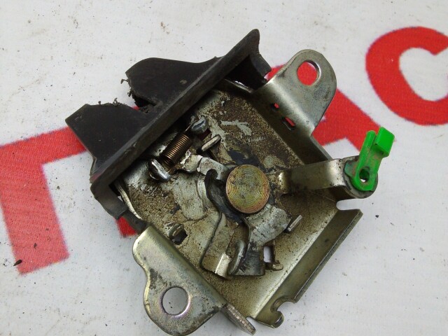 Замок багажника TOYOTA Corolla 