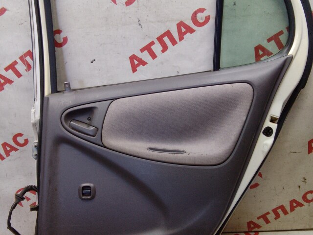 Дверь TOYOTA Platz 
