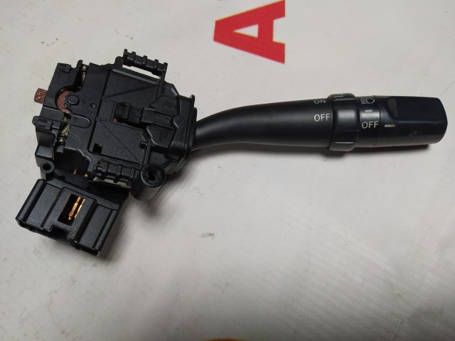 Гитара руля TOYOTA Avensis 