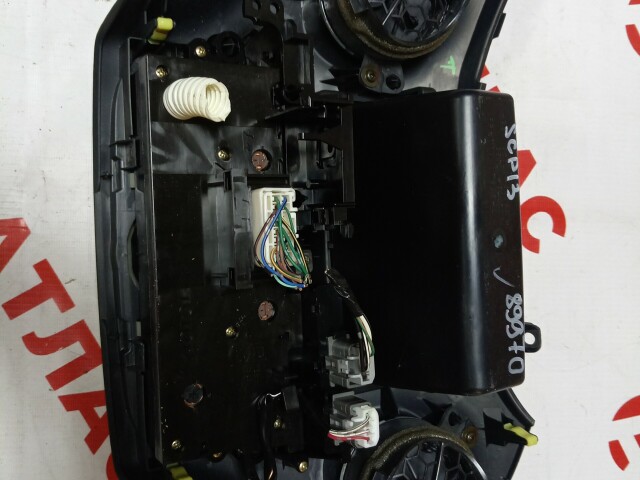 Блок управления печкой и кондиционером TOYOTA Vitz 