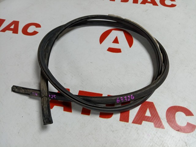 Молдинг крыши TOYOTA FunCargo 