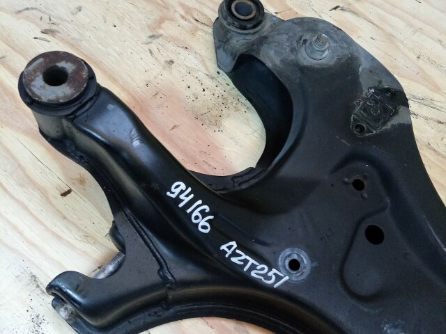 Балка поперечная TOYOTA Avensis 