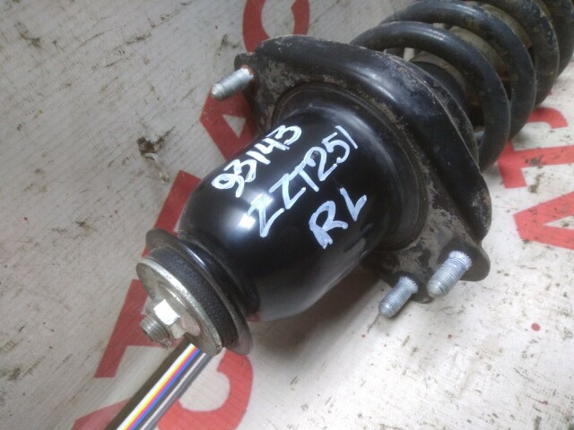 Стойка TOYOTA Avensis 