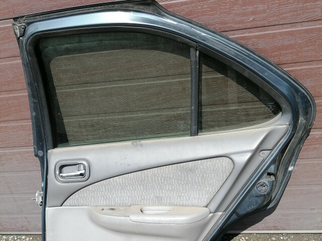 Дверь NISSAN Sunny 