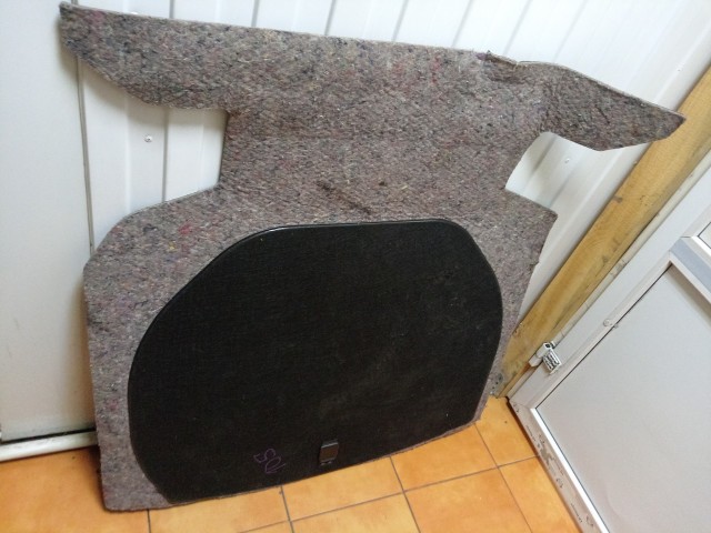 Обшивка багажника TOYOTA Avensis 